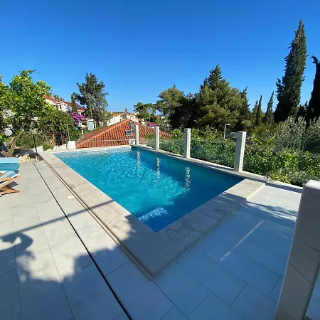 Beach With Heated Pool - Top * Sumartin