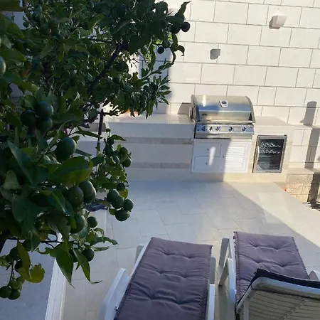 Beach With Heated Pool - Top Daire